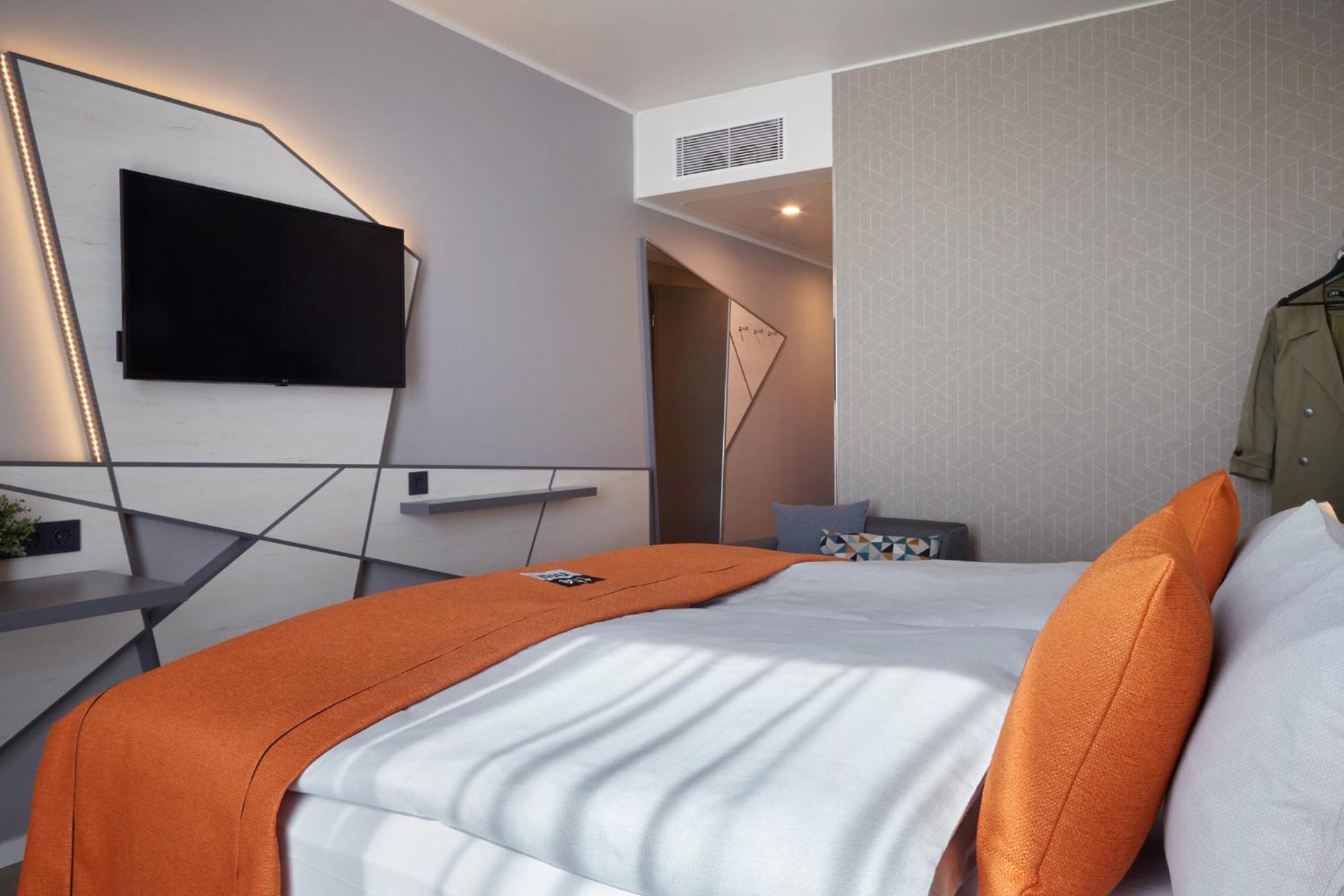 Holiday Inn - The Niu, Hub Dusseldorf Messe By Ihg Eksteriør billede